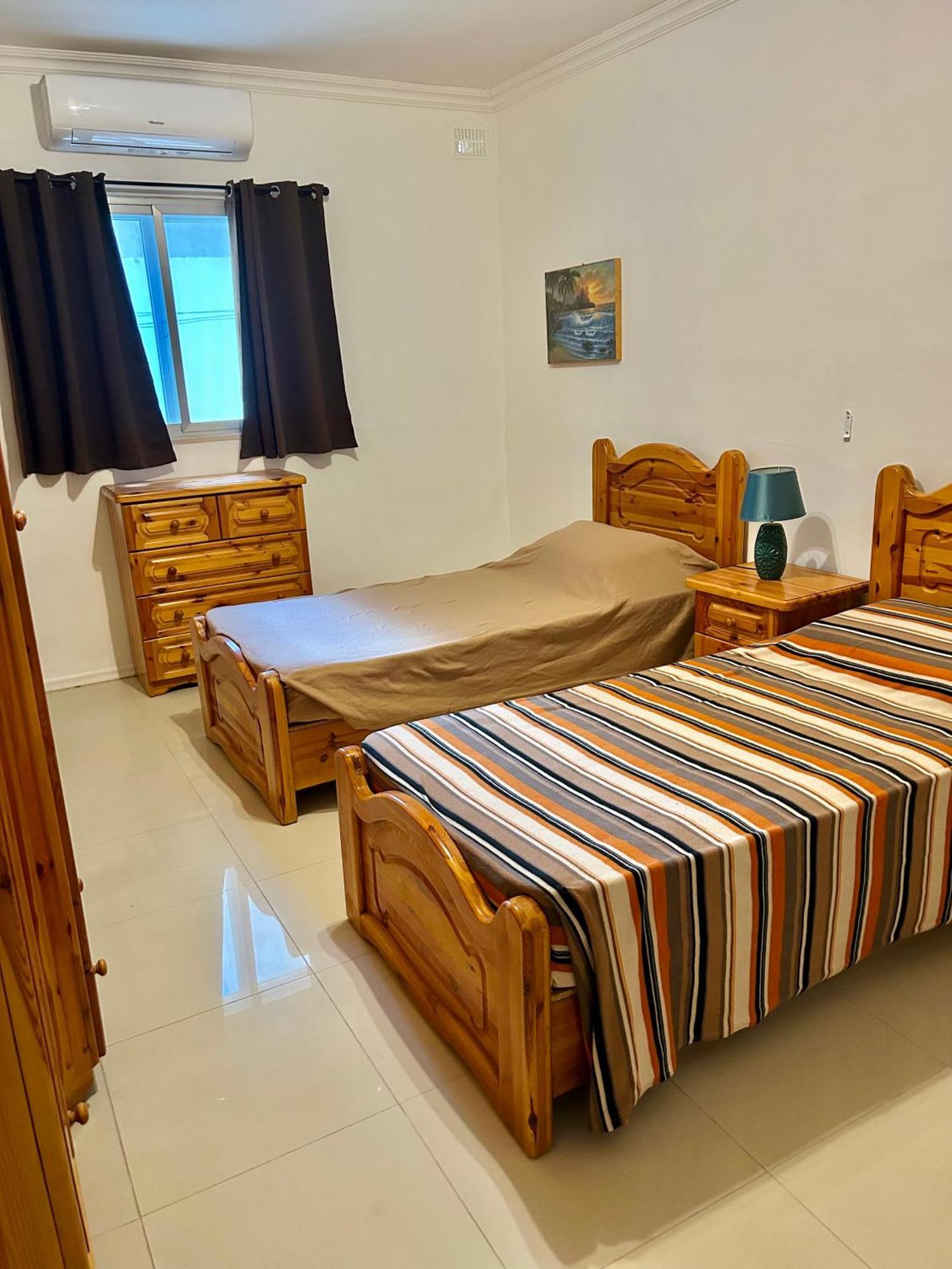 Beach Front 3-Bedroom Holiday Home Mellieha Exterior photo